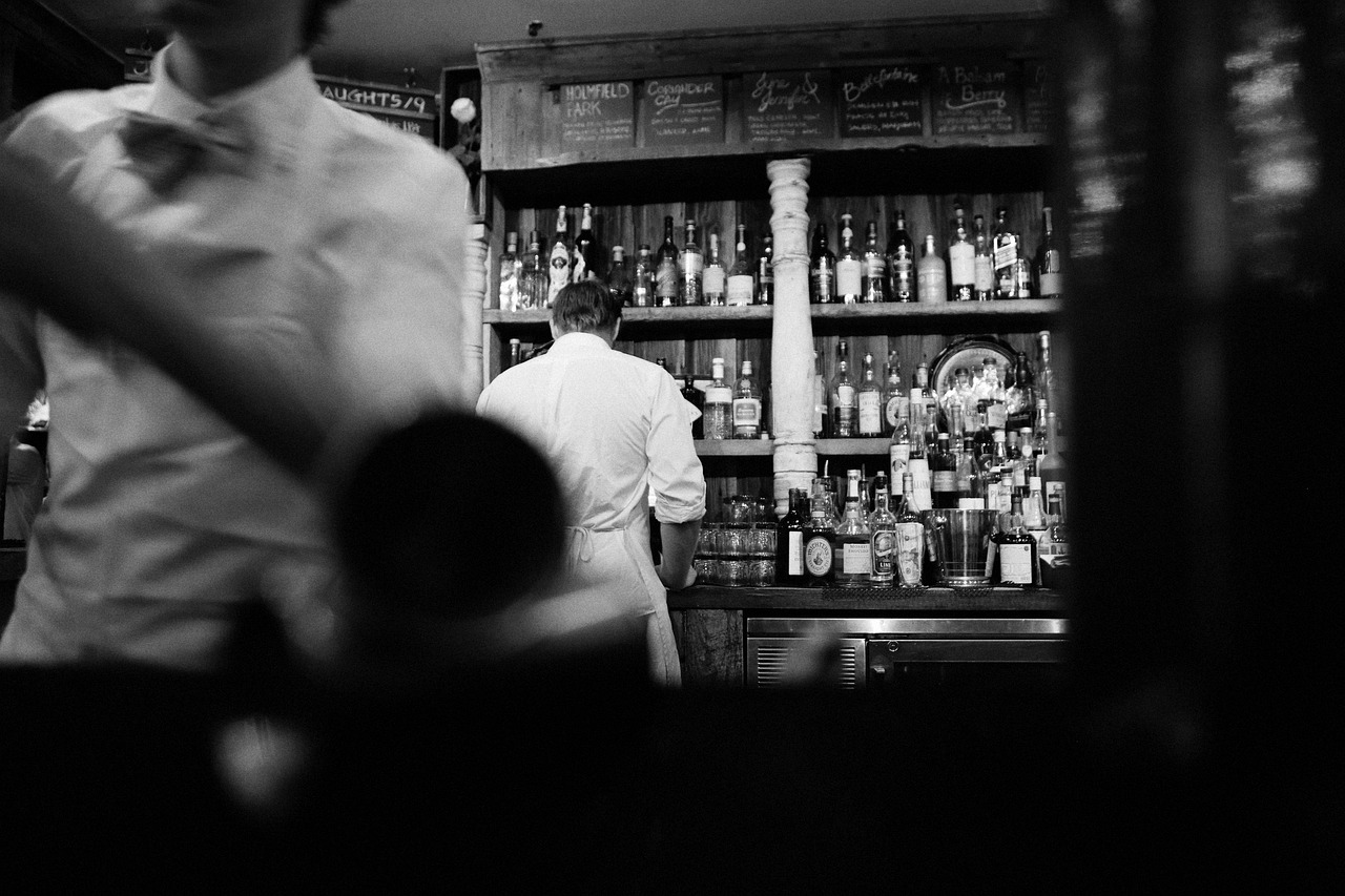 Supper Clubs Are Struggling to Survive (image credits: pixabay)