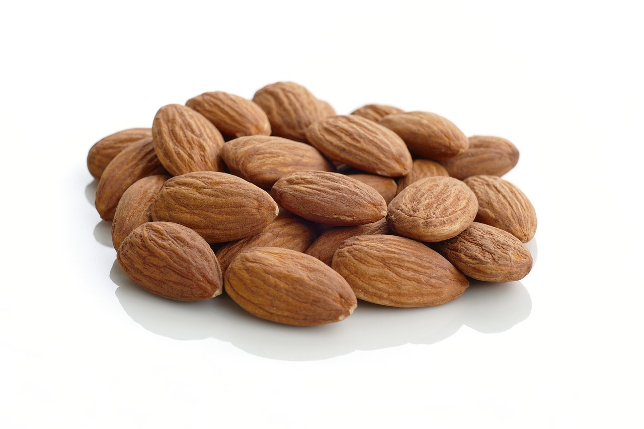 Almonds (image credits: pixabay)