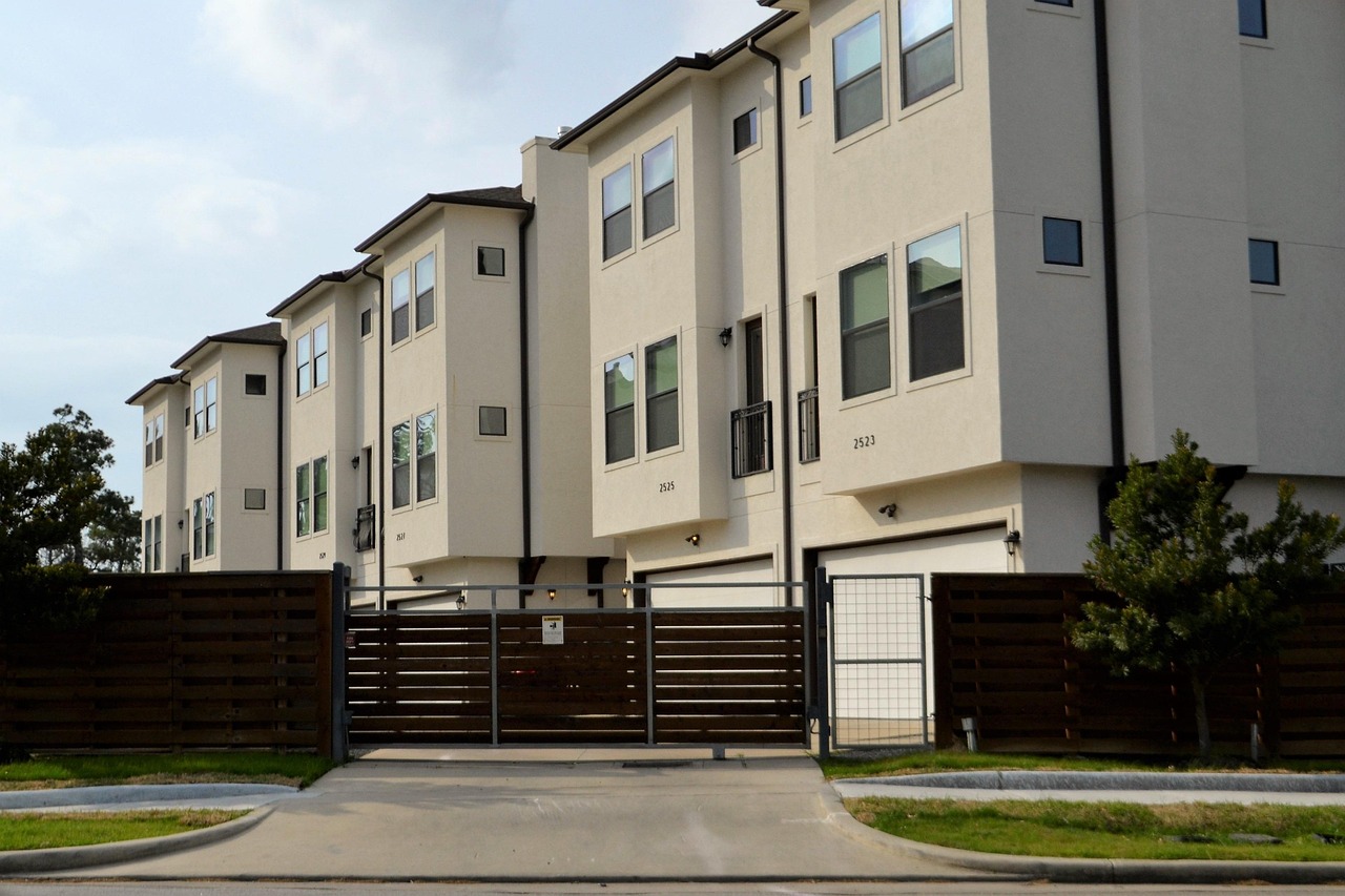 House Hack Your Way to Real Estate Wealth (image credits: pixabay)