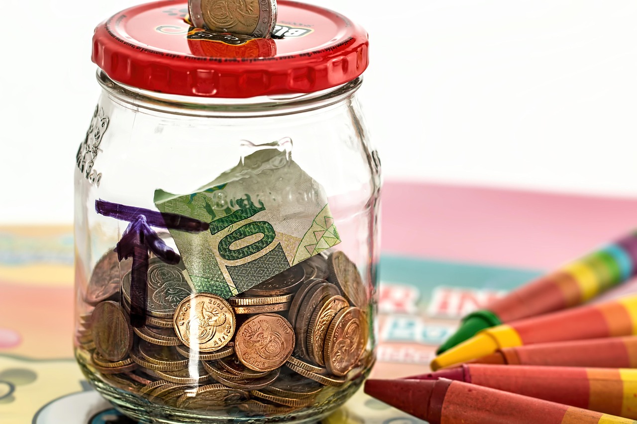 Acorns: The Automatic Spare Change Investor (image credits: pixabay)