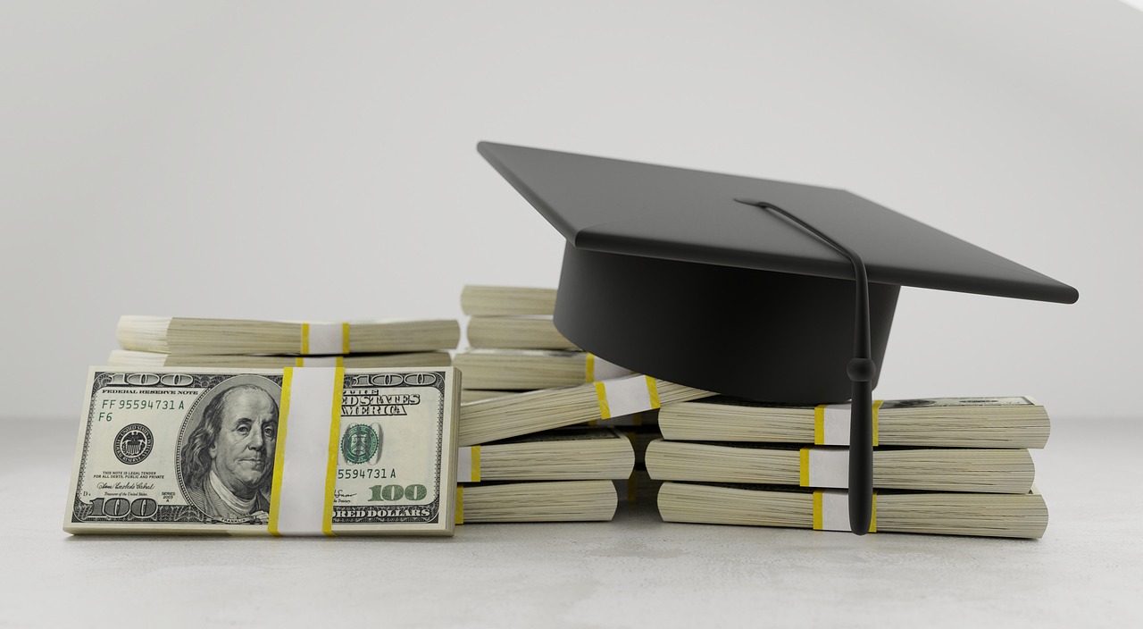 Student Loan Interest Deduction Income Limits (image credits: pixabay)