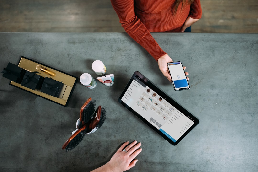 The New Face of Retail: Will Cash Disappear? (image credits: unsplash)