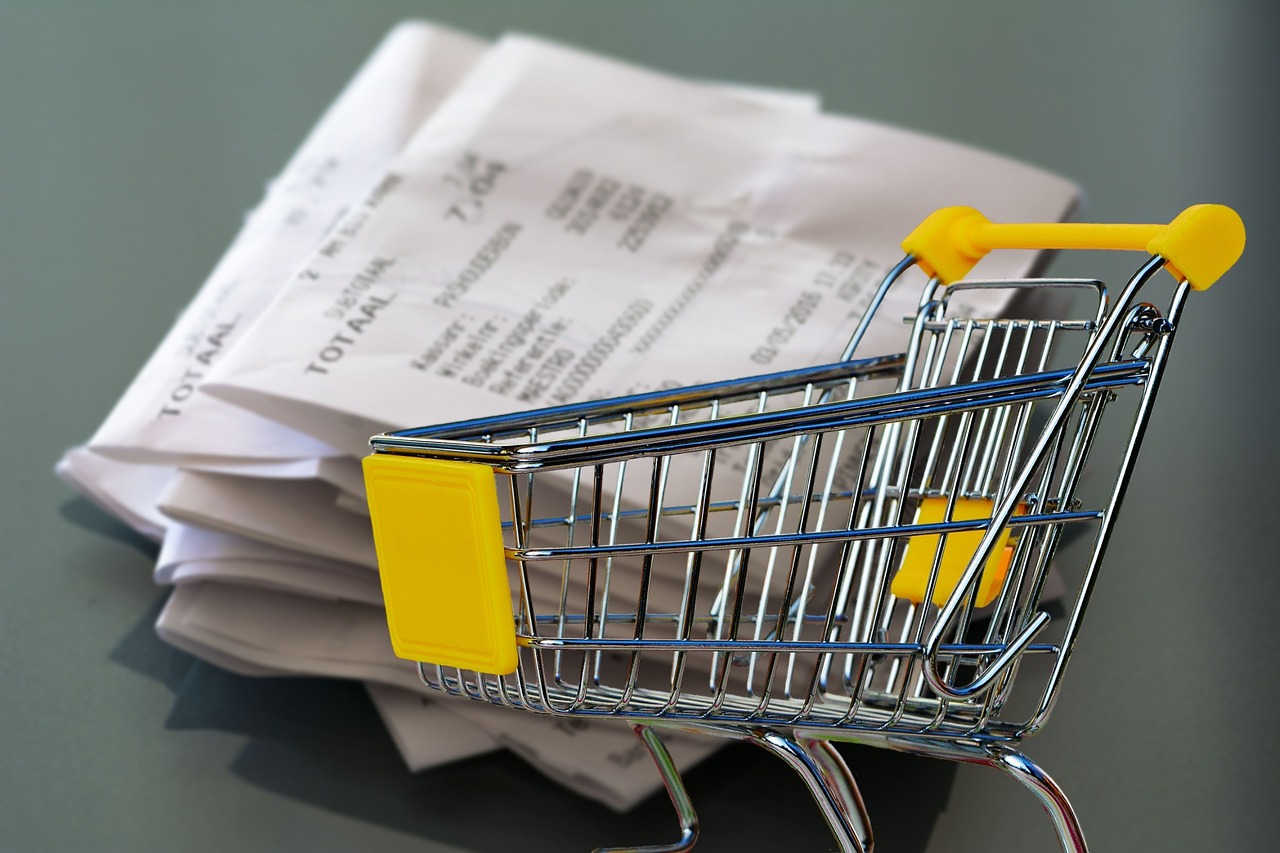 The Hidden Perks: Rewards and Digital Receipts (image credits: pixabay)