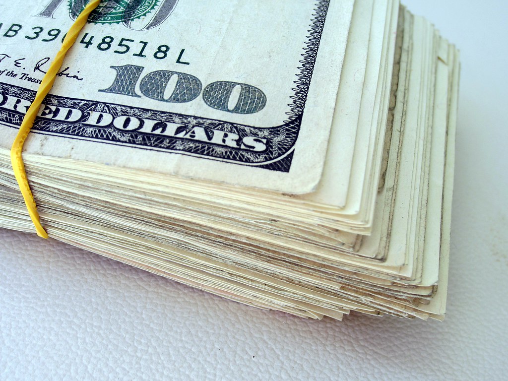 Avoid Lifestyle Inflation (image credits: flickr)