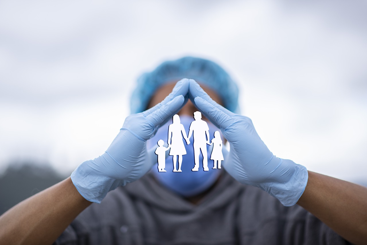 Insurance and Risk Management: Protecting Wealth (image credits: pixabay)