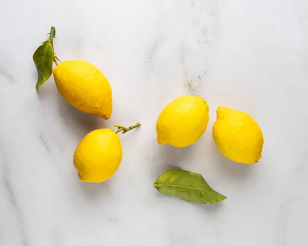 Basil (Especially Lemon and Cinnamon Types): The Dual-Purpose Patio Workhorse (Image Credits: Unsplash)