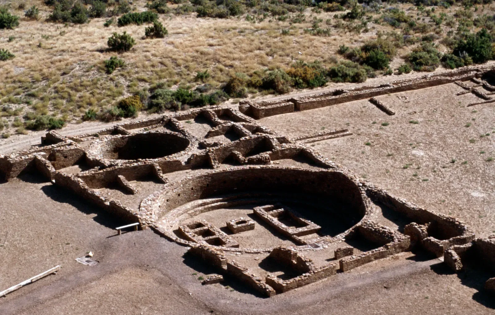 Chaco Canyon: The Architectural Marvel of the Southwest (Image Credits: Wikimedia)