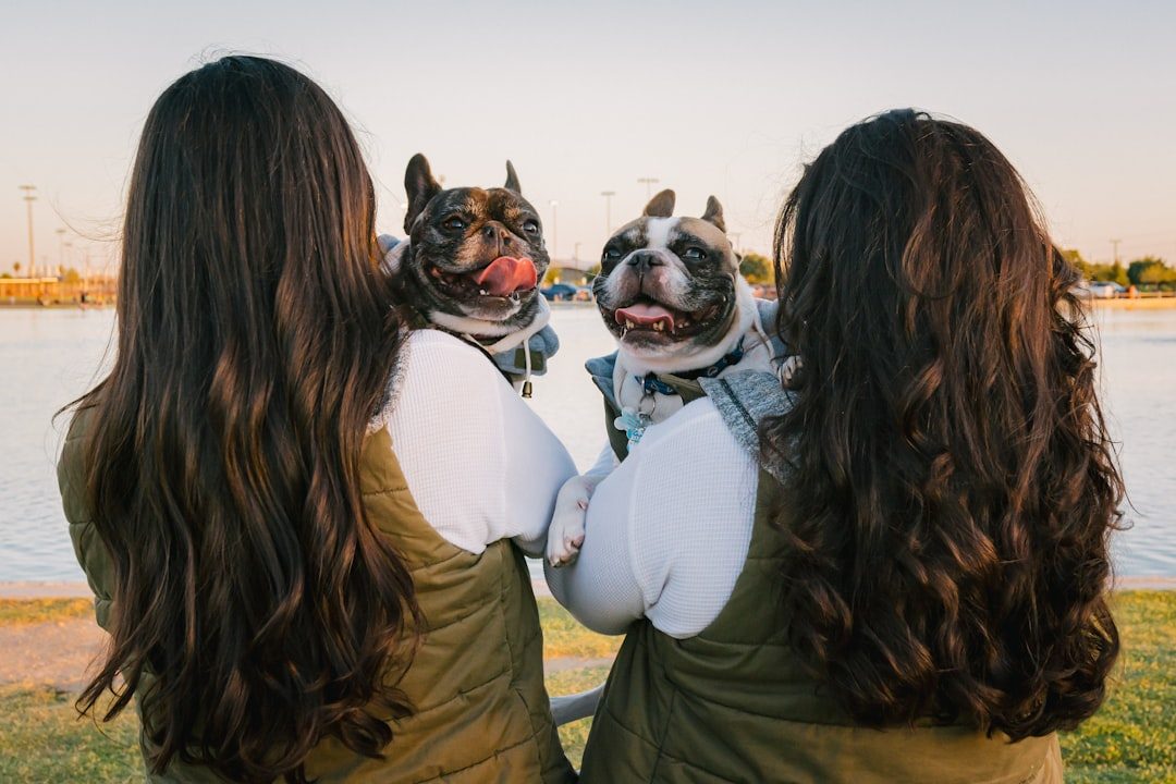 Same-Sex Partnerships Across Almost Every Species (Image Credits: Unsplash)