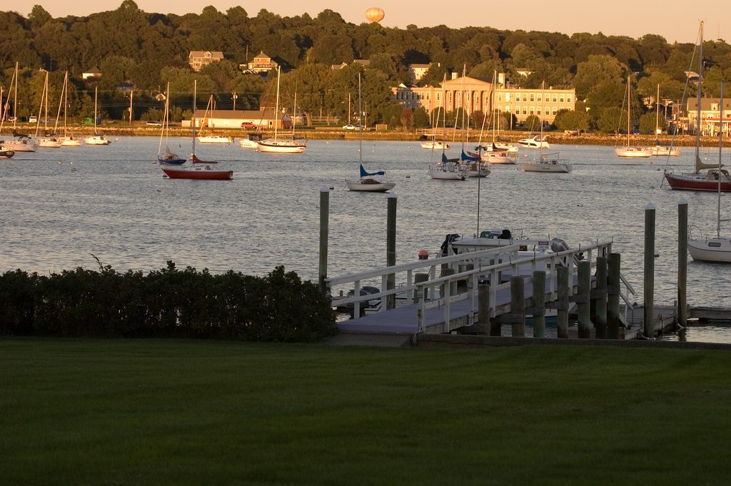 Bristol, Rhode Island (Image Credits: Wikimedia)