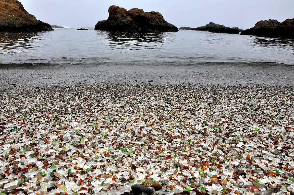 Glass Beach, California (Image Credits: Wikimedia)