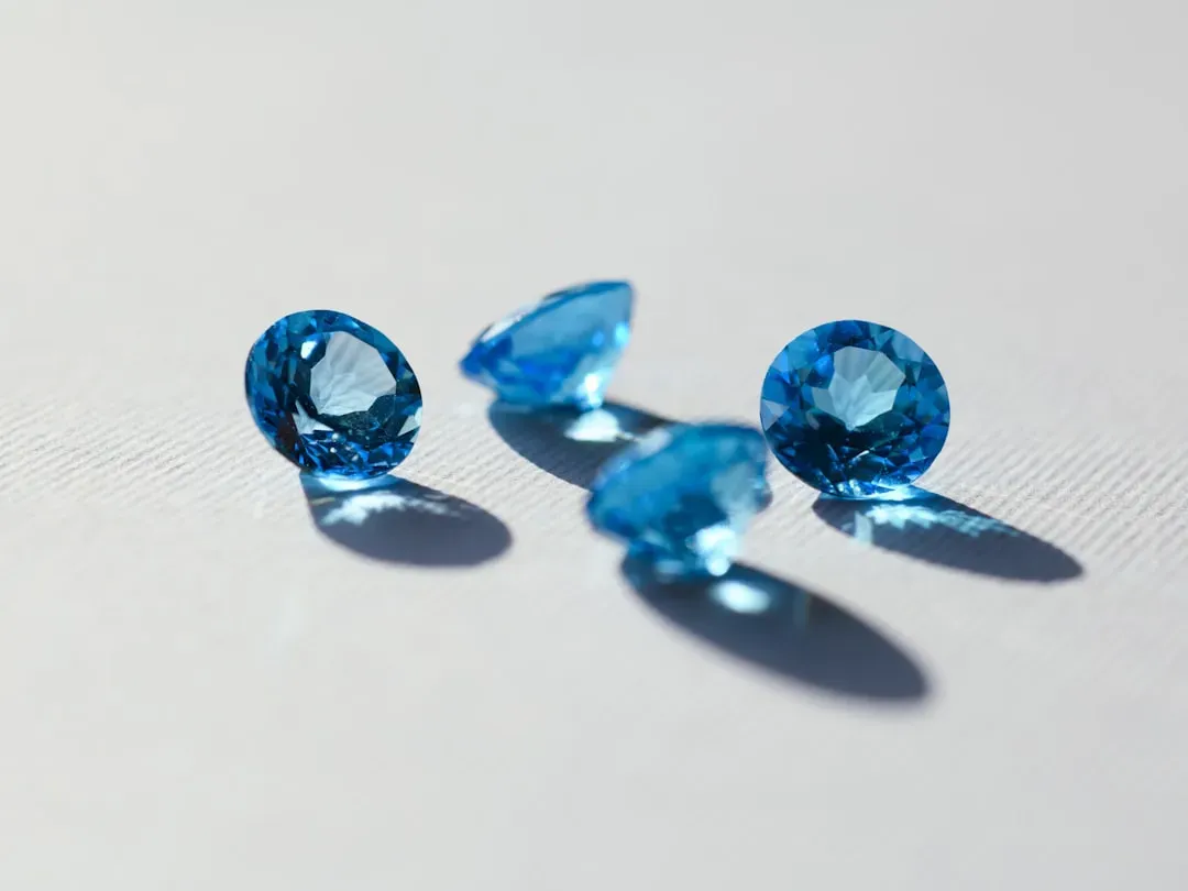 #6. Virgo (August 23 – September 22): Blue Sapphire (Image Credits: Unsplash)