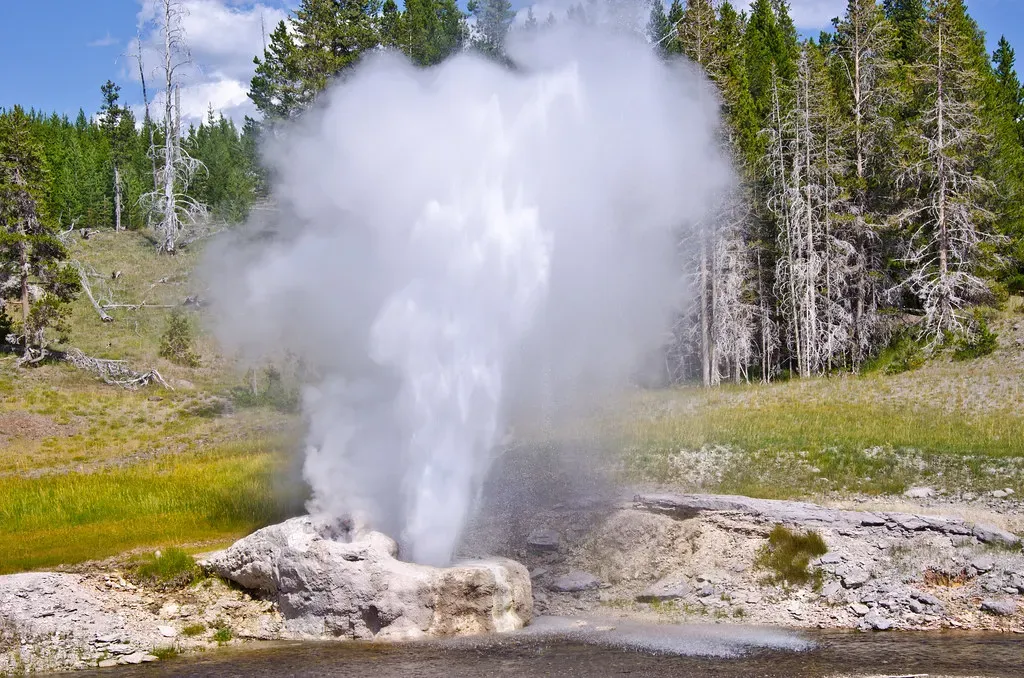 Hydrothermal Explosions Are More Likely Than You Think (Image Credits: Flickr)