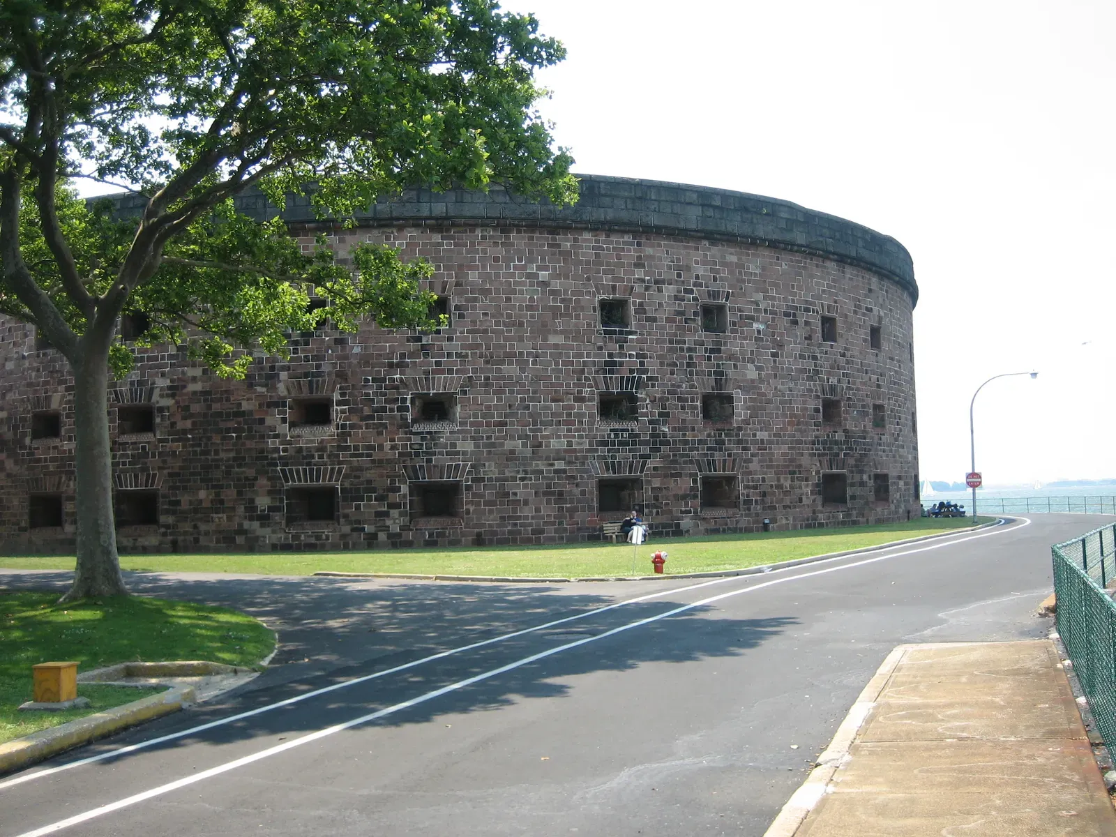 Governors Island National Monument, New York (Image Credits: Wikimedia)