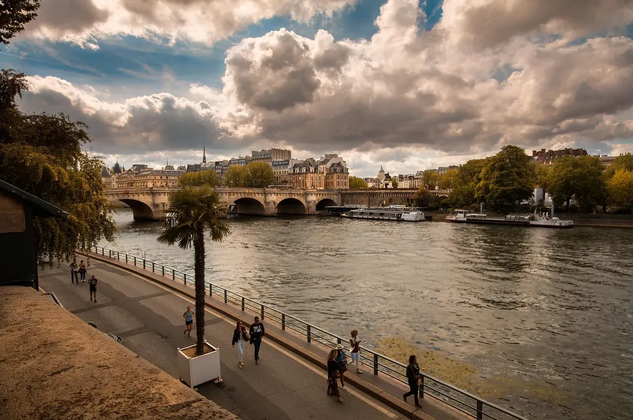 Paris, France (Image Credits: Pixabay)