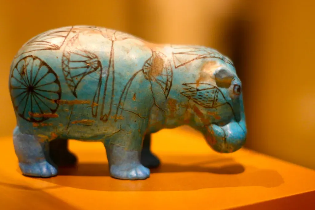 Ancient Egyptian Faience Hippos (ego technique., Flickr, CC BY 2.0)