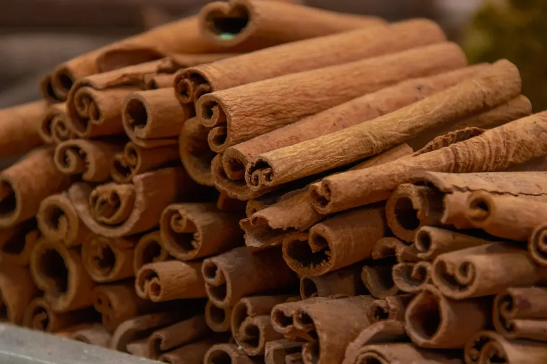 Cinnamon: A Sweet Spice With Serious Ant-Repelling Power (Image Credits: Unsplash)