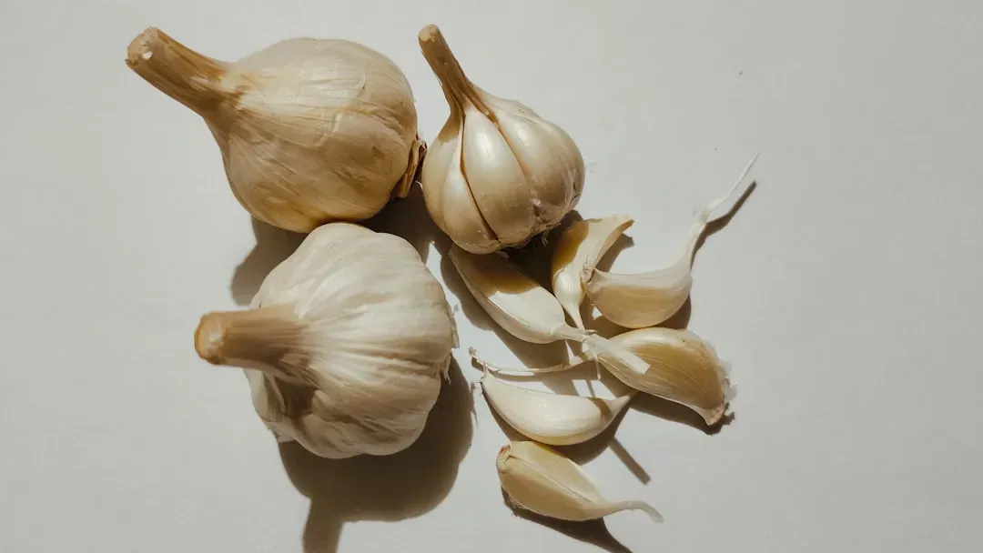 Garlic Spray Repellent (Image Credits: Unsplash)
