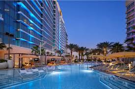 Revolutionizing Native American Gaming (Image Credits: Seminole Hard Rock Hotel & Casino in Tampa: Tampa)
