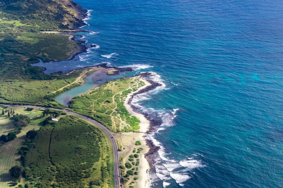 Hawaii's Oahu: Island Paradise Under Pressure (Image Credits: Unsplash)