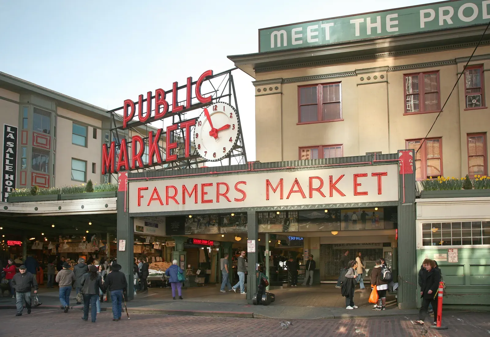 Seattle: Coffee, Craft Beer, and Everything Fresh (Image Credits: Wikimedia)