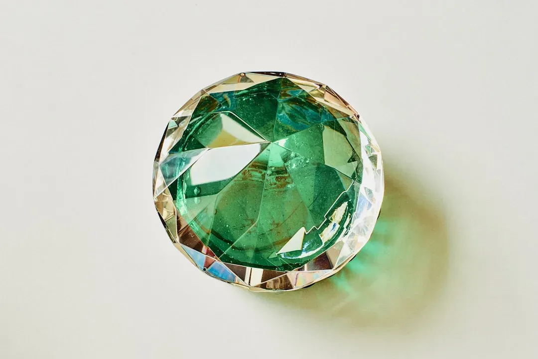 #2. Taurus (April 20 – May 20): Emerald (Image Credits: Unsplash)