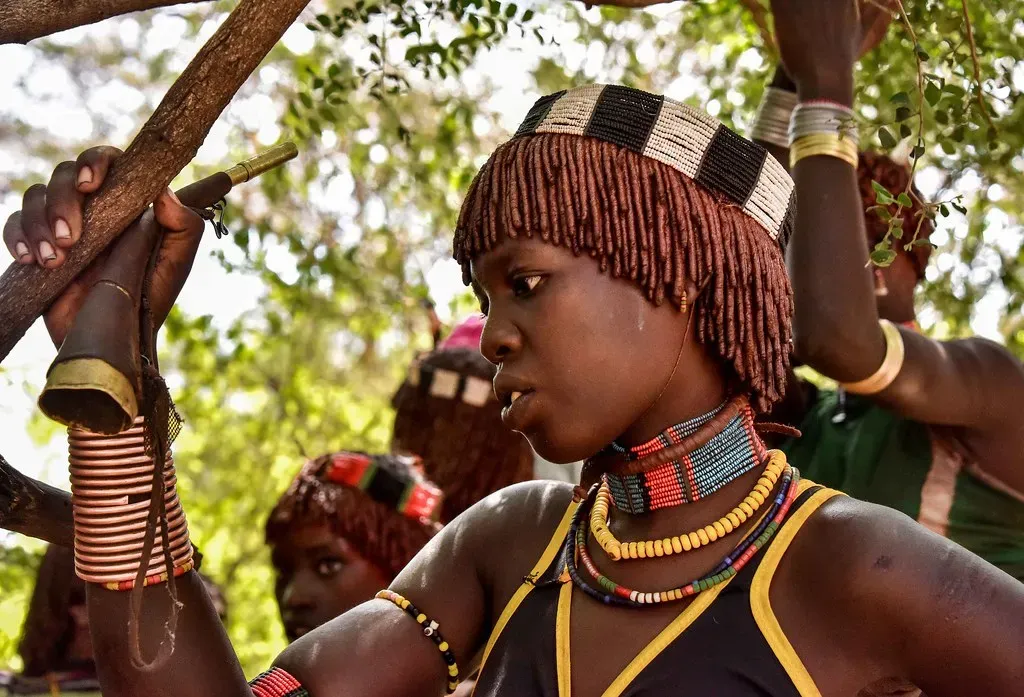 Symbolic Behavior Emerged Tens of Thousands of Years Earlier (Rod Waddington, Flickr, CC BY-SA 2.0)