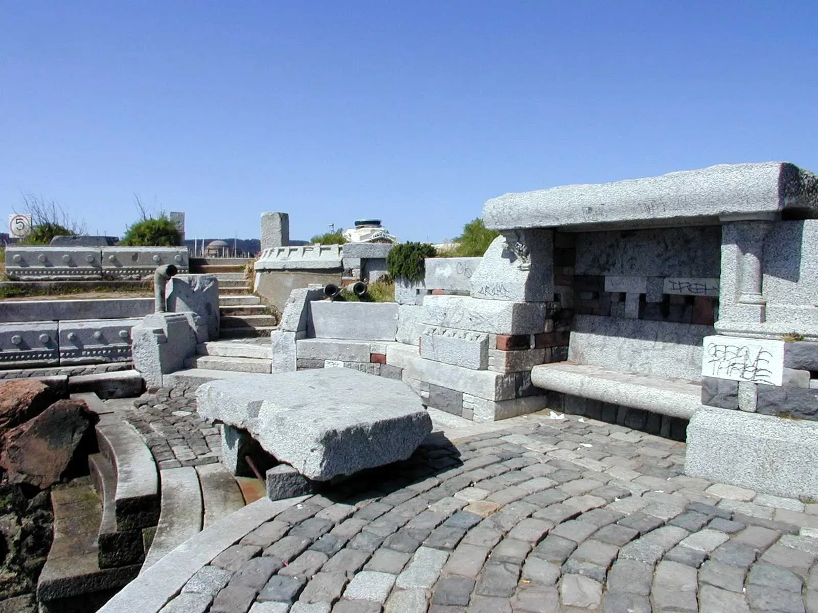 Wave Organ: The Bay's Musical Secret (Image Credits: Wikimedia)