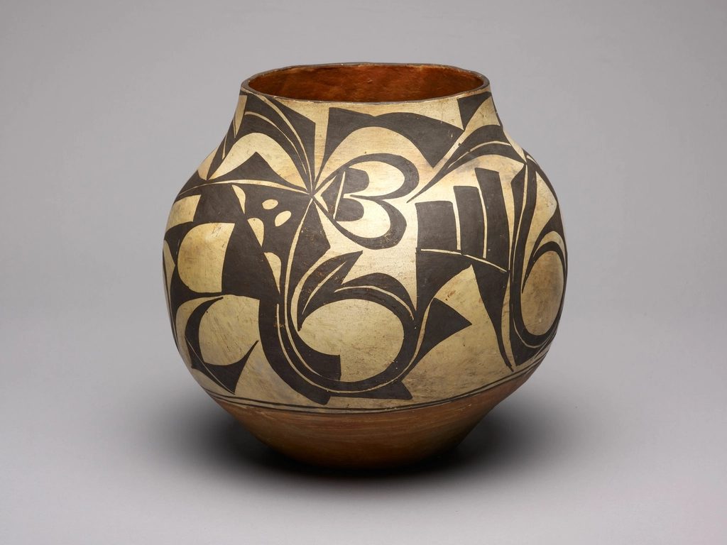 Pottery - Vessels of Life and Sacred Symbolism (Image Credits: Rawpixel)