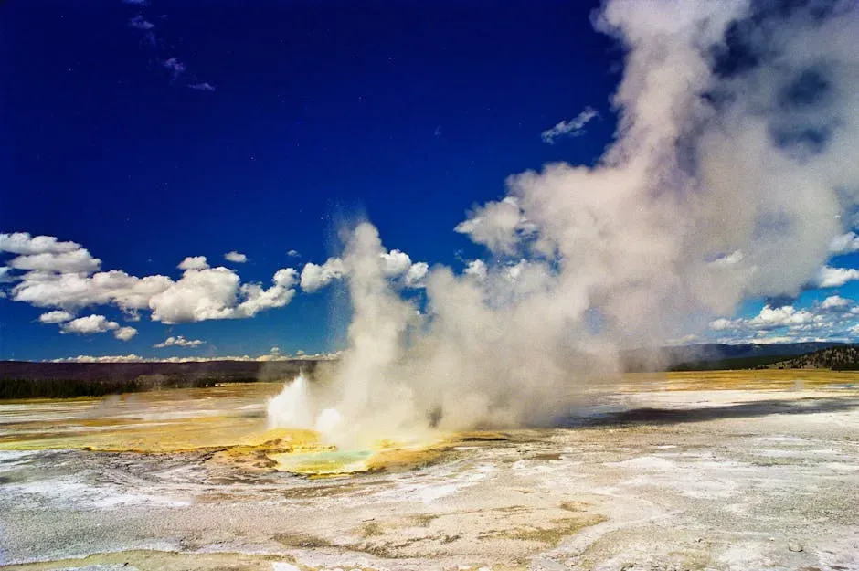 #5. If Yellowstone Erupted: What Science Actually Says About the Consequences (Image Credits: Pexels)