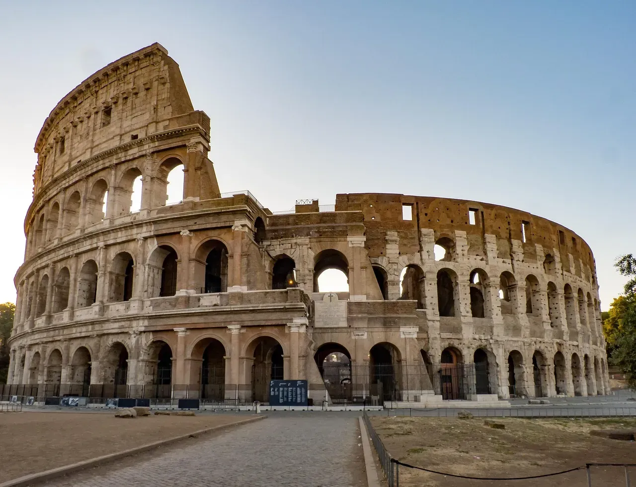 3. The Colosseum, Rome, Italy - The Original Stadium (Image Credits: Pixabay)