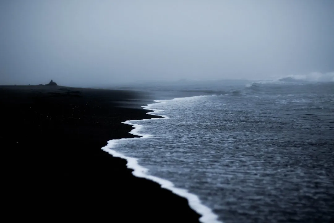 1. Punaluʻu Black Sand Beach, Hawaiʻi (Big Island) (Image Credits: Unsplash)