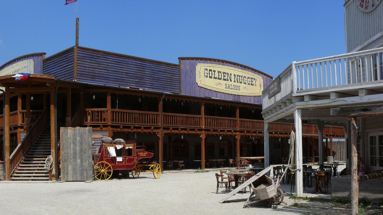 St. Elmo, Colorado: The Best-Preserved Western Ghost Town (Image Credits: Pixabay)