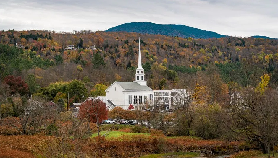 #9 - Stowe, Vermont: The Postcard Someone Forgot to Tone Down (Image Credits: Pexels)