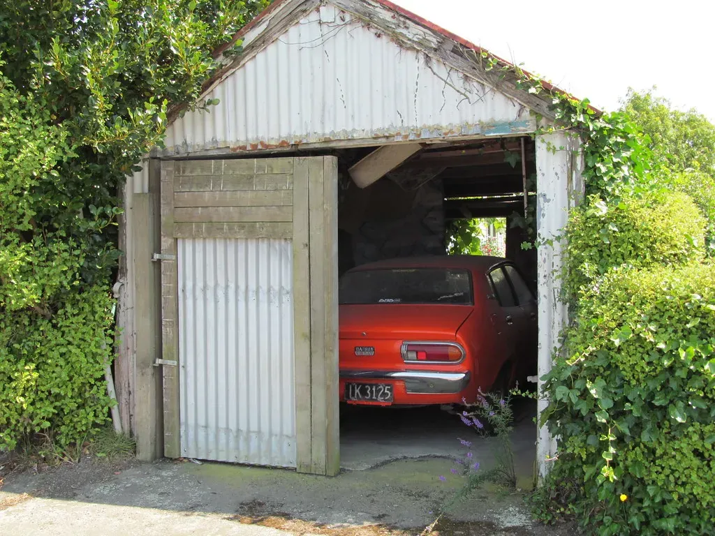 The Garage: An Overlooked Gateway (NZ Car Freak, Flickr, CC BY 2.0)