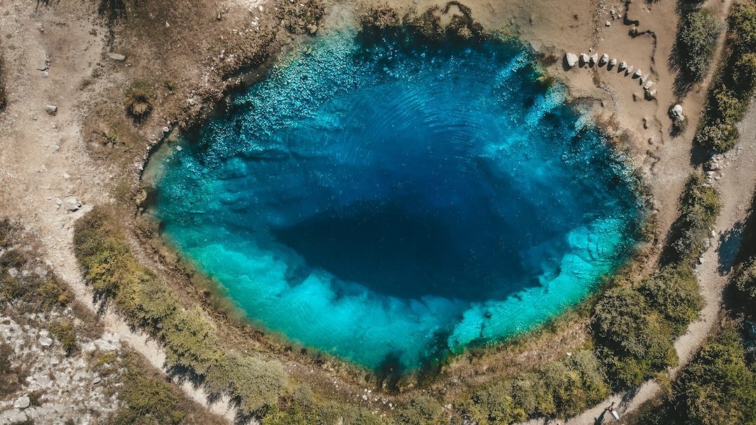 Blue Hole Natural Spring - New Mexico's Crystal Clear Oasis (Image Credits: Unsplash)
