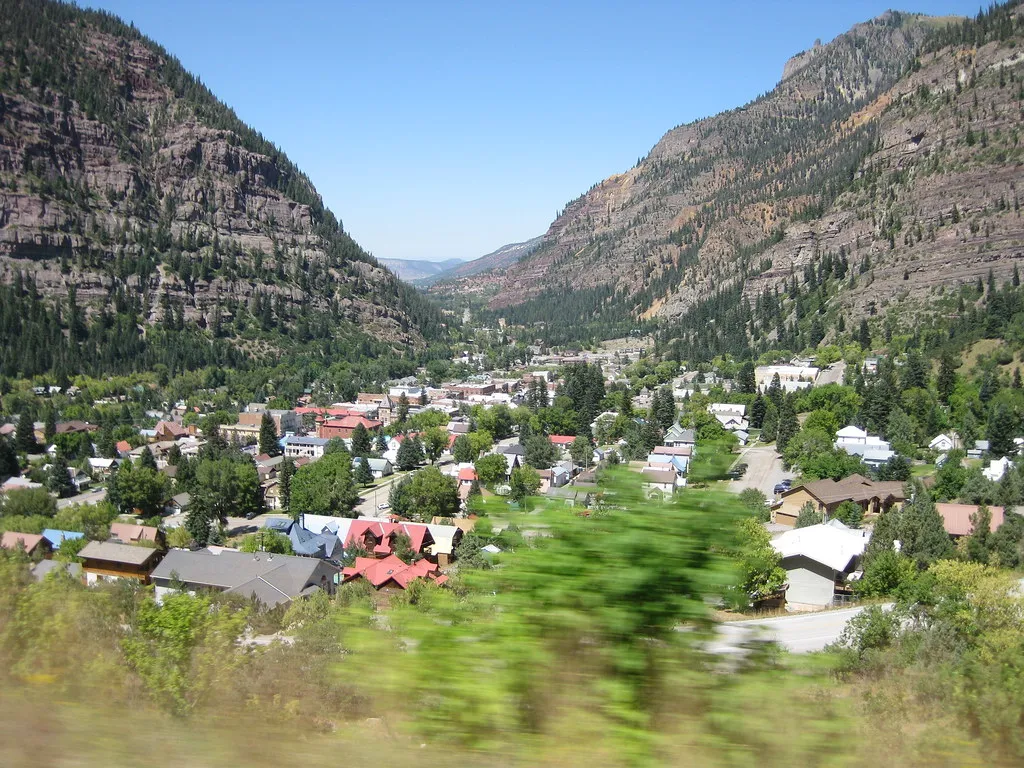 #16 - Ouray, Colorado: The One-Day Trip That Turns Into a Winter Move (WKHarmon, Flickr, CC BY 2.0)