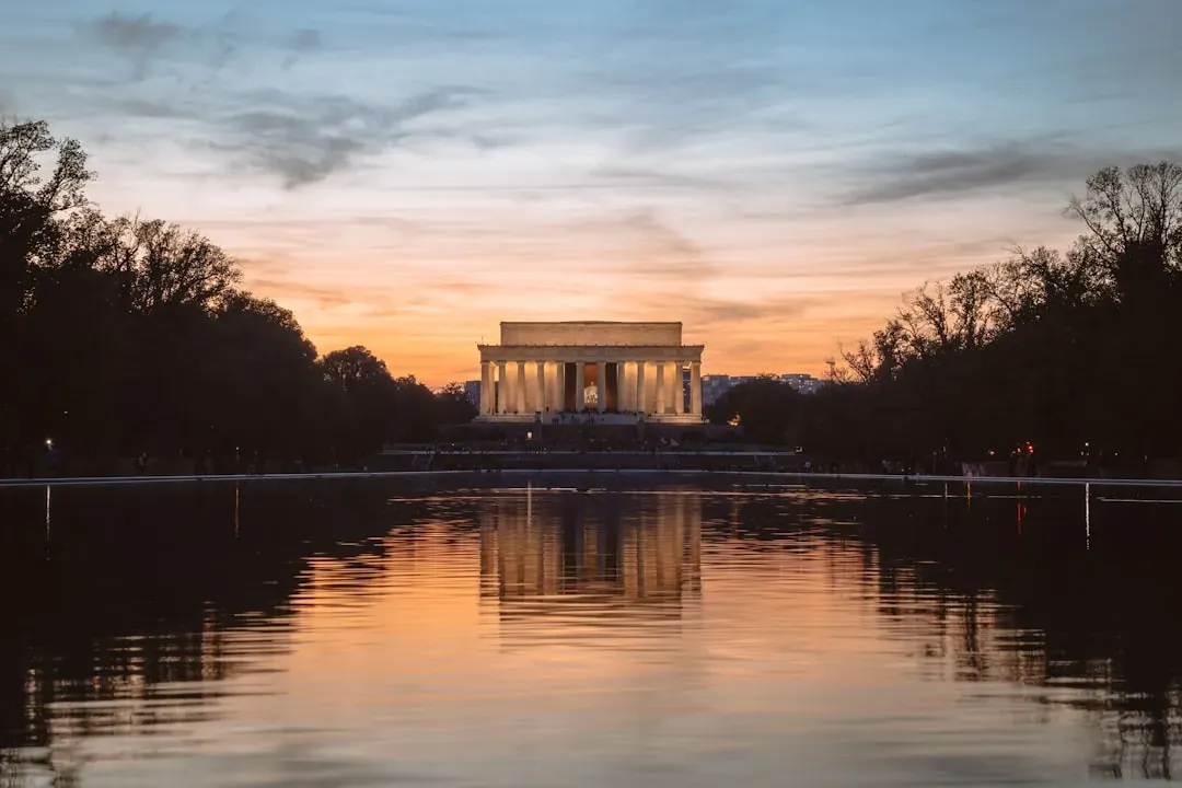 The Lincoln Memorial: Monument to Unity (Image Credits: Unsplash)