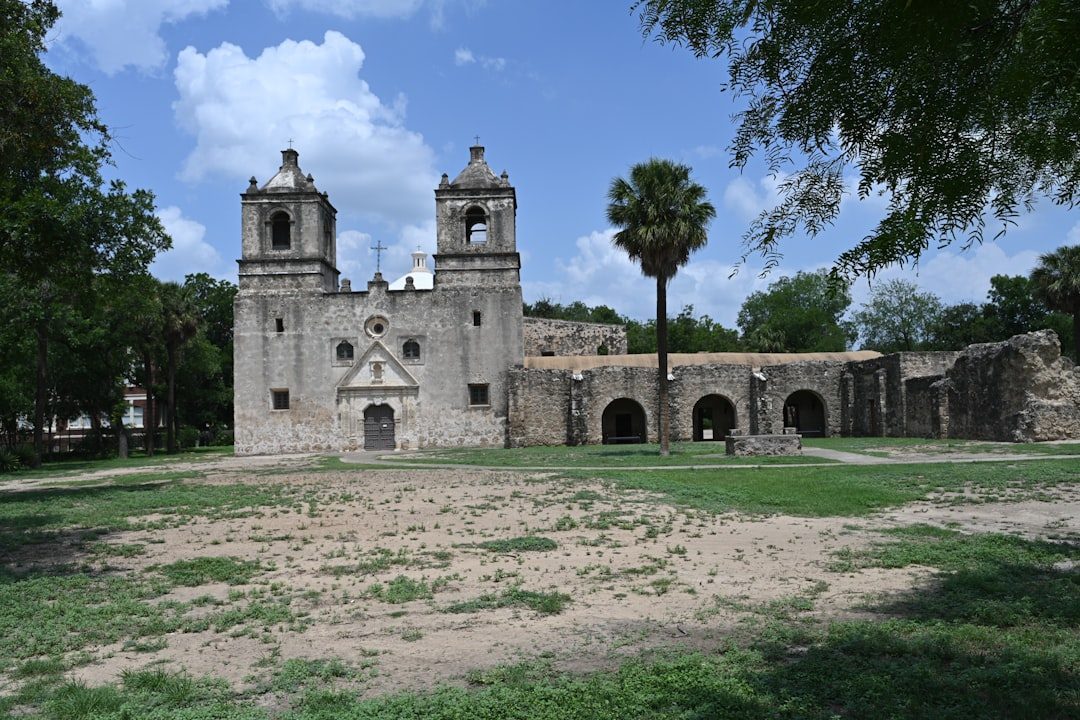 San Antonio, Texas: Spanish Missions and Frontier History (Image Credits: Unsplash)