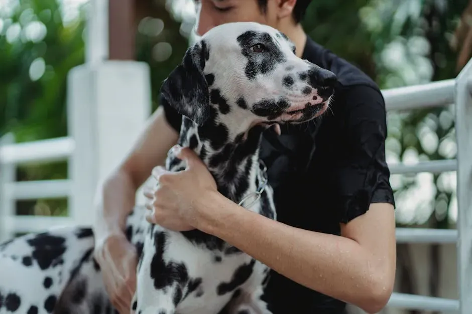 2. Lean Their Body Against Yours (Image Credits: Pexels)