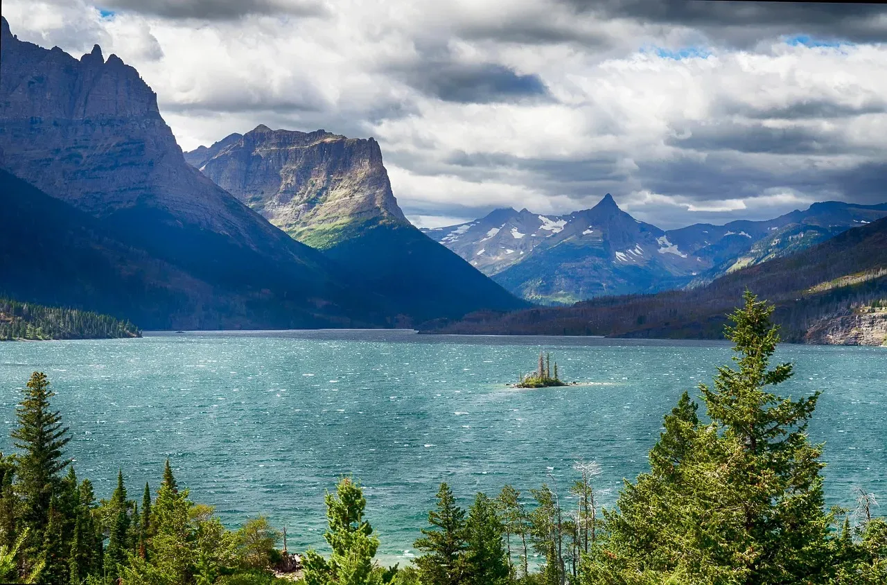 Other Lake-Rich States Worth Mentioning (Image Credits: Pixabay)
