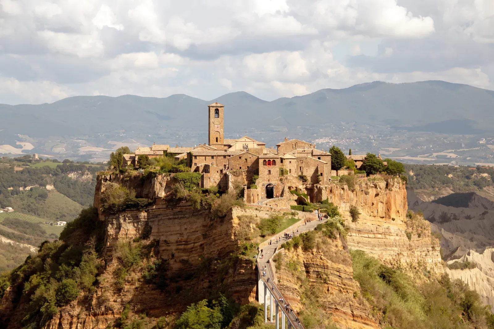 Civita di Bagnoregio, Italy: The Dying City That Refuses to Fade (Image Credits: Wikimedia)