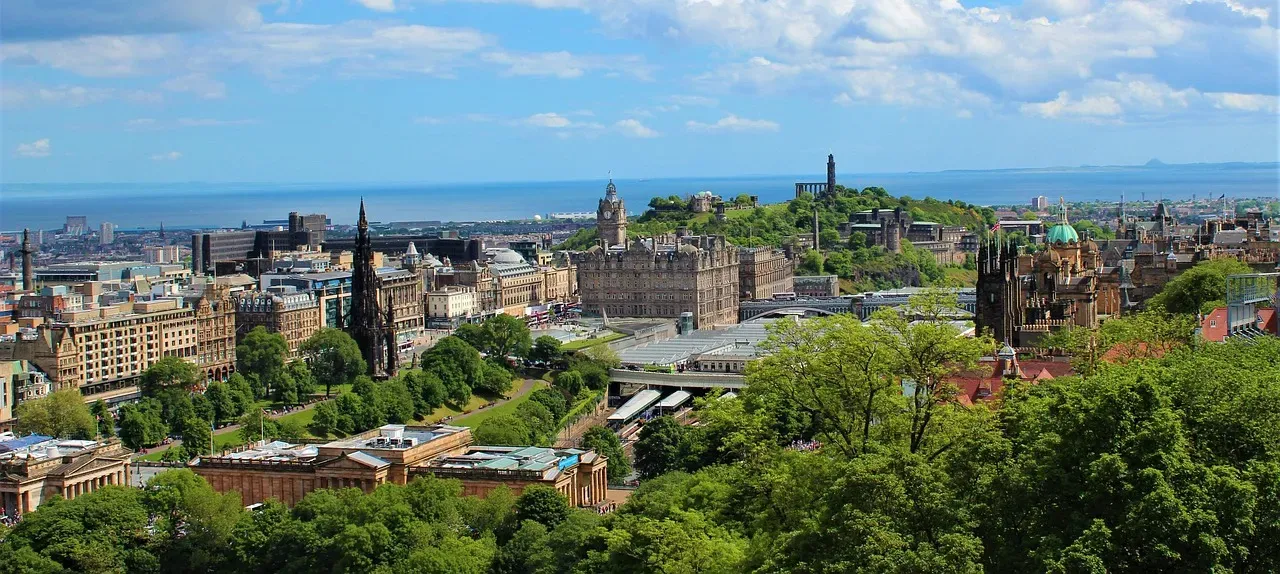 Edinburgh, Scotland (Image Credits: Pixabay)