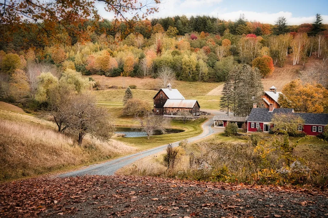 #1 - Woodstock, Vermont: The Leaf-Peeping Trip That Becomes a Permanent Address (Image Credits: Unsplash)