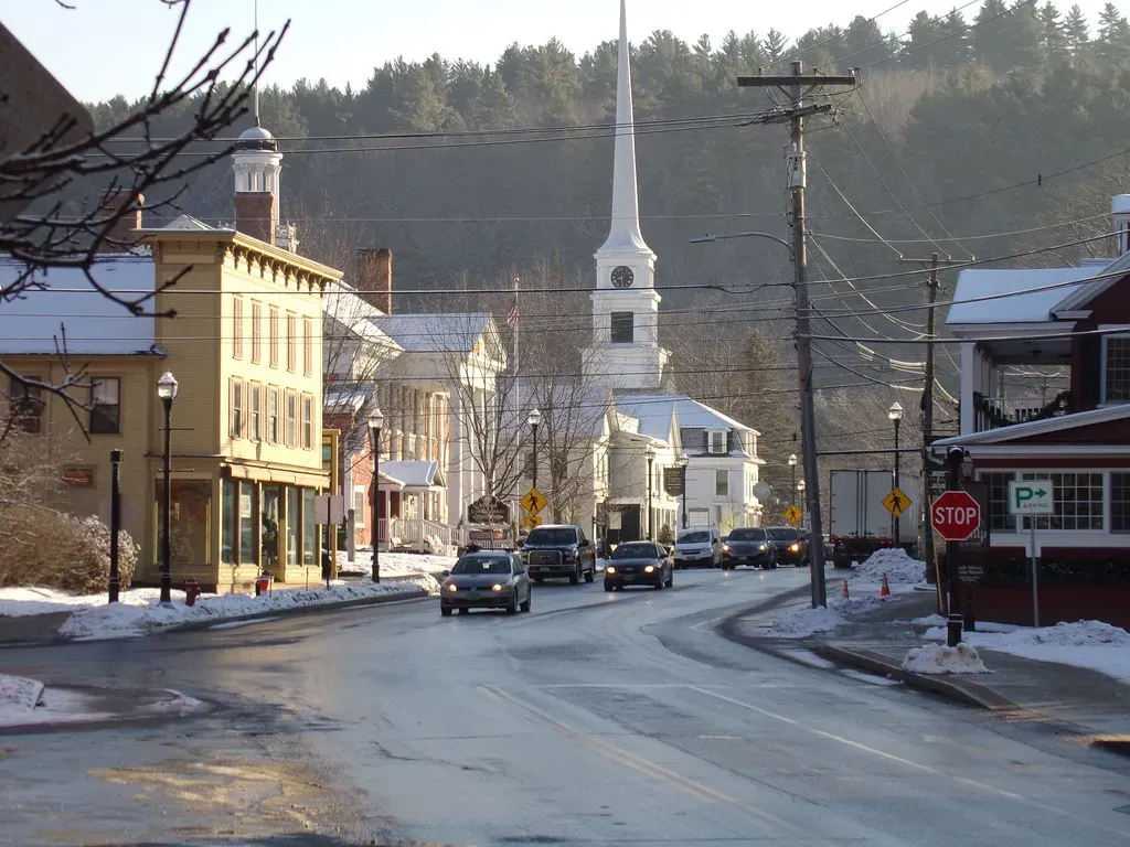 Stowe, Vermont: Classic New England Cozy (Image Credits: Flickr)