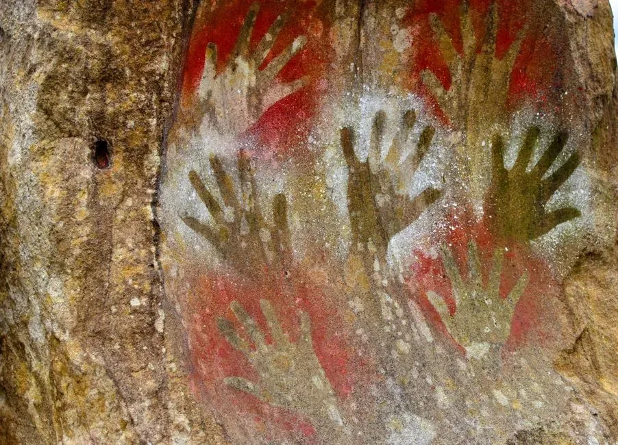 Hand Stencils: Personal Marks in Shared Stories (Image Credits: Pexels)