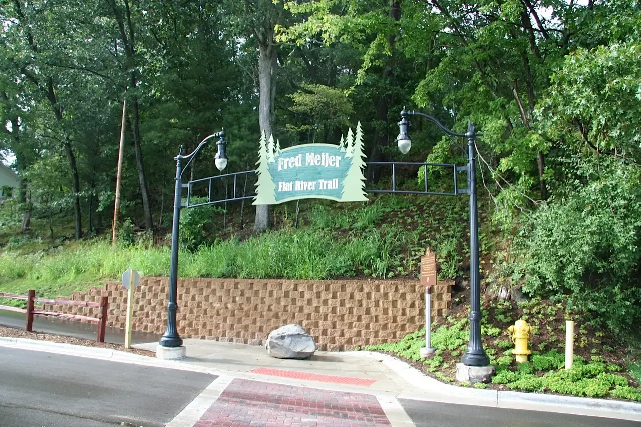 Michigan: Great Lakes, Greater Trails (Image Credits: Wikimedia)