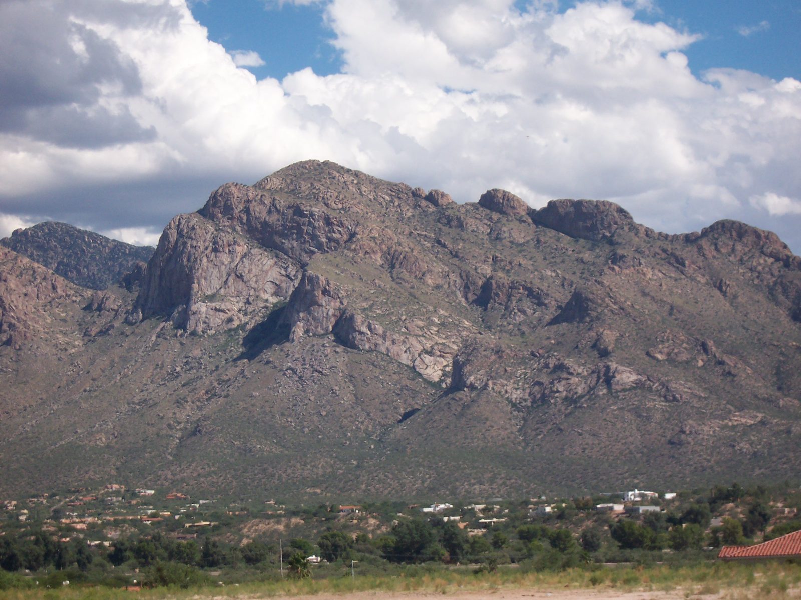Oro Valley, Arizona (Image Credits: Wikimedia)