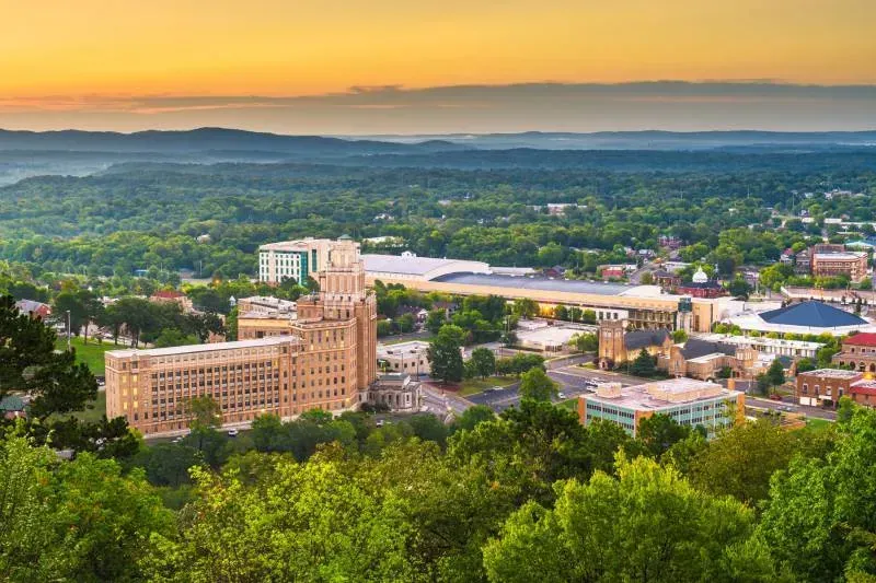 Arkansas: Friendly Only If You're Local (Image Credits: Springdale: Wikipedia)