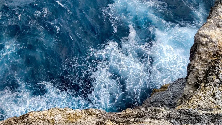 1. The Deepest Point on Earth Would Swallow Mount Everest Whole (Image Credits: Pexels)