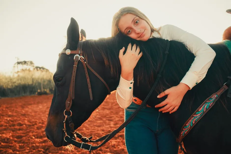 #1 - The Horse Watches Only One Person in a Crowd (Image Credits: Pexels)